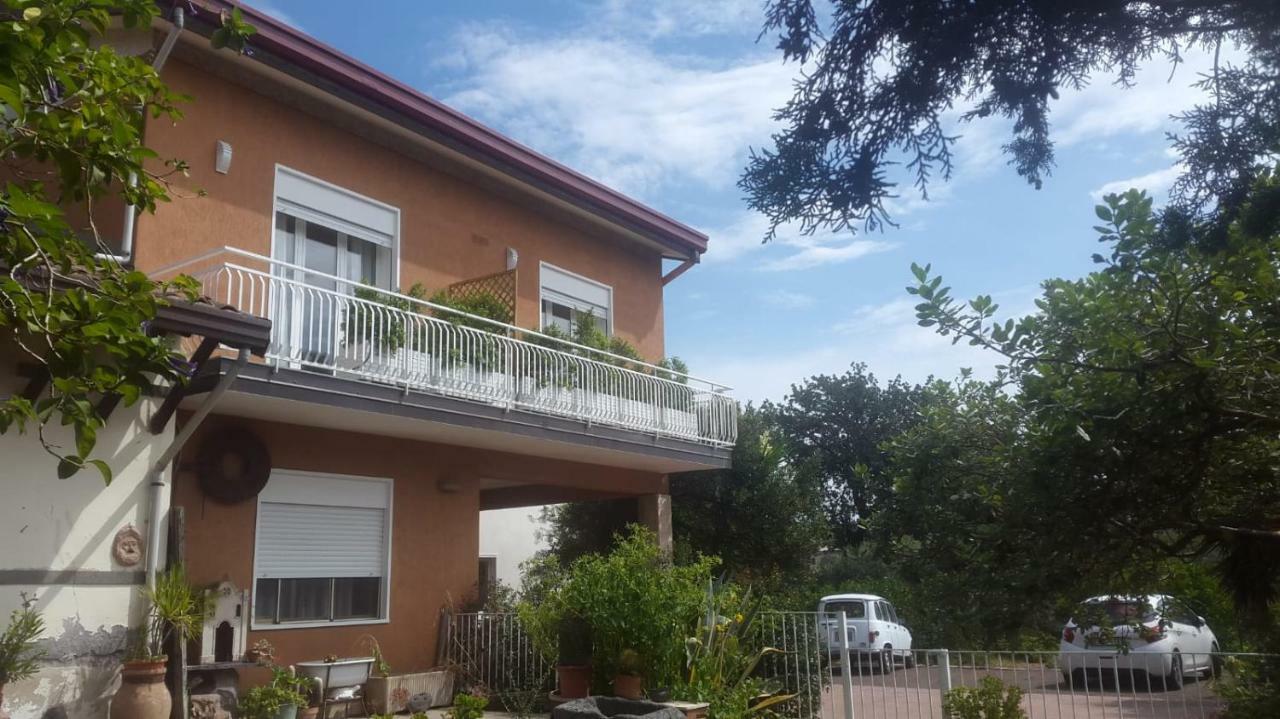 La Finestra Sull'Etna Hotel Motta Sant'Anastasia Exterior photo